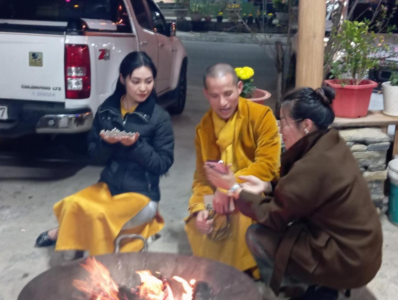 Homestay Nha Pao Loung Kam Kültér fotó