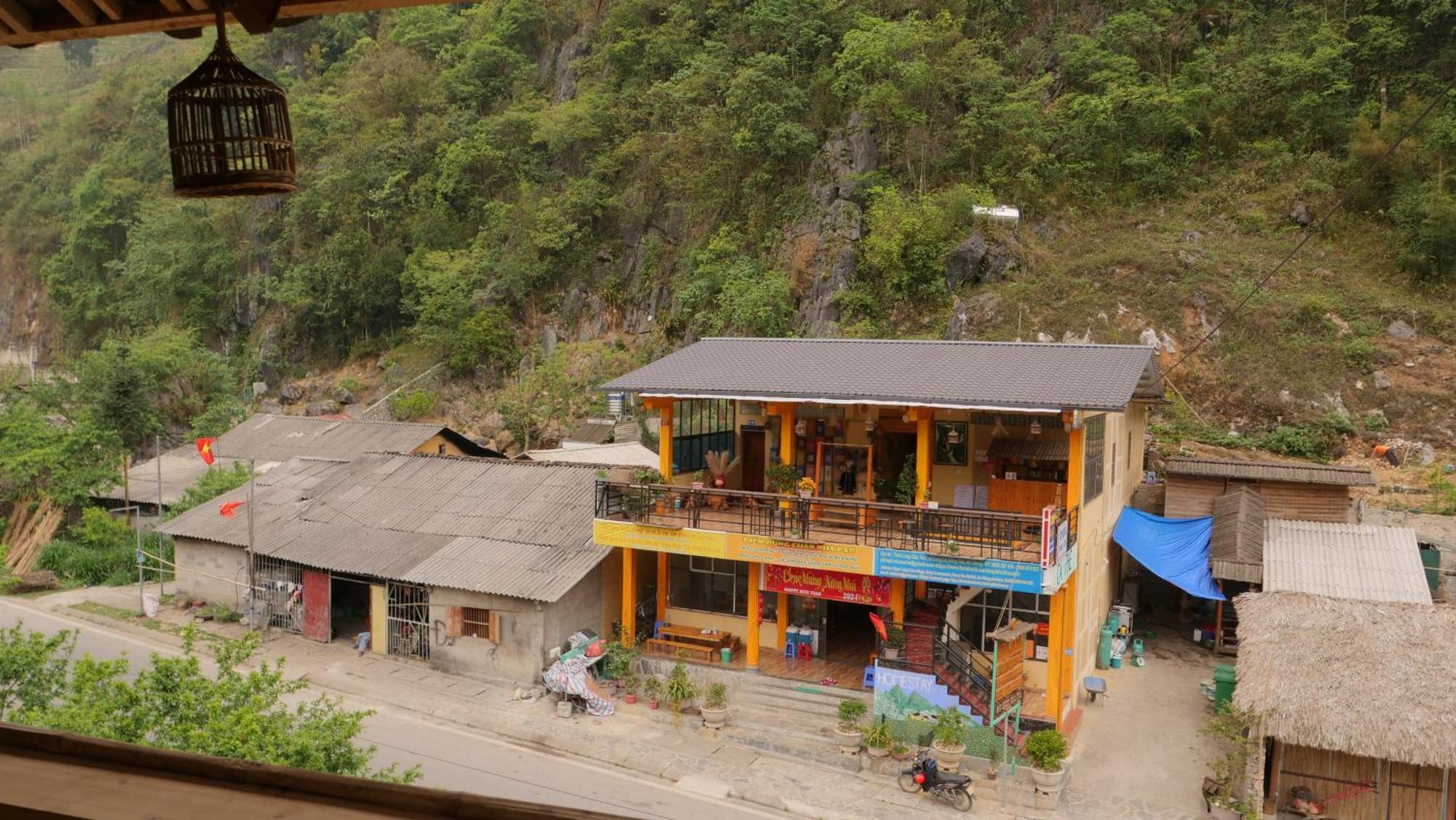 Homestay Nha Pao Loung Kam Kültér fotó